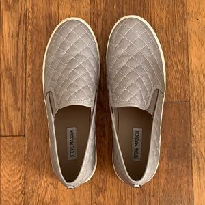 Steve Madden ECENTRCQ Slip-ons